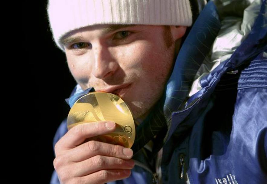 Razzoli, medaglia d&#39;oro ai XXI Giochi olimpici invernali di Vancouver 2010,  diventato  il terzo italiano di sempre, dopo Alberto Tomba e Piero Gros, a laurearsi Campione Olimpico in questa specialit.